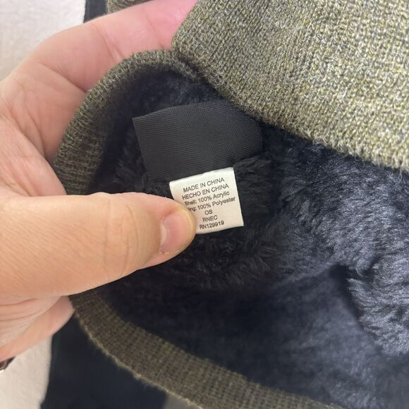 $54 Kenneth Cole Reaction Men's Green Striped Logo Scarf & Beanie Hat Set OS - Picture 6 of 9